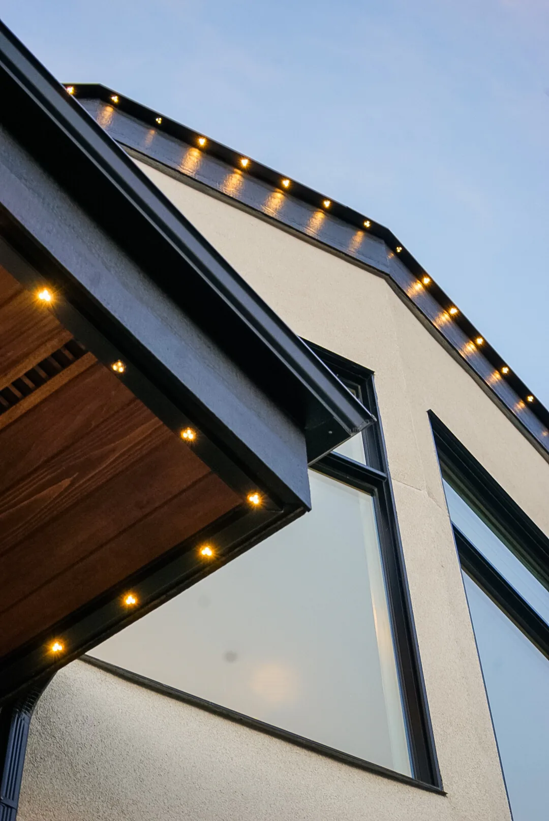 Custom track profile fitted to a roofline